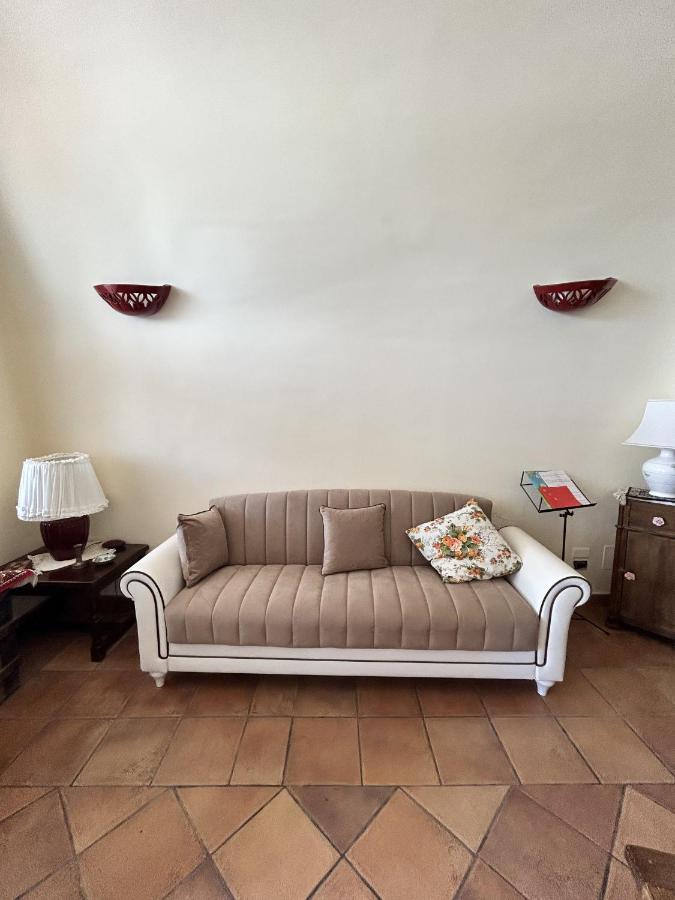 Contrada Cafaro Hotel Salerno Bagian luar foto
